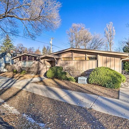 Cozy Flagstaff Studio With Patio - Near Dtwn! ภายนอก รูปภาพ